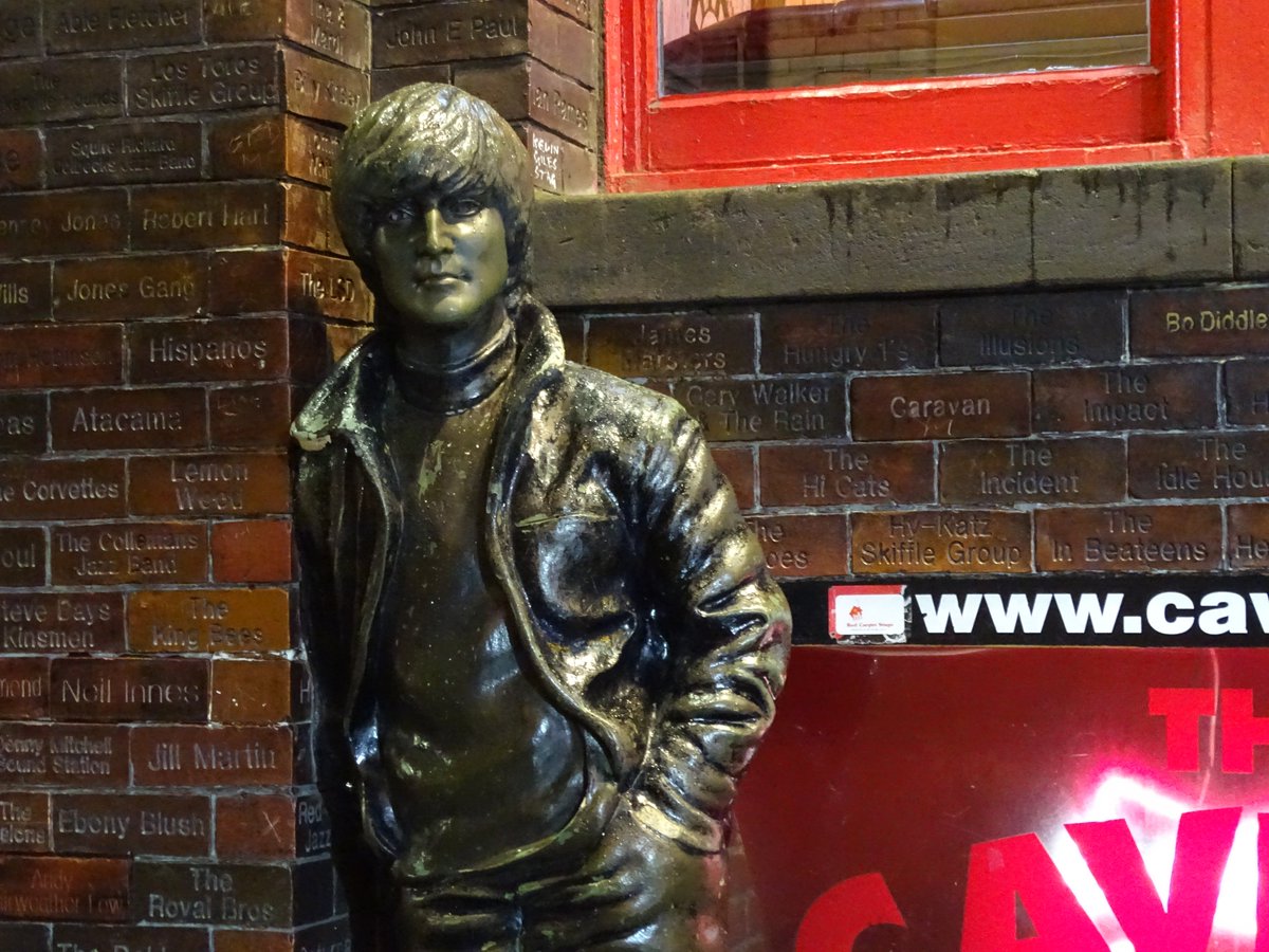 Pili_stage's tweet photo. Instantes de nuestra escapada a Liverpool. 

#DiscoverLiverpool #Beatles #Beatlemania #Liverpool https://t.co/rCfmGPFzJr