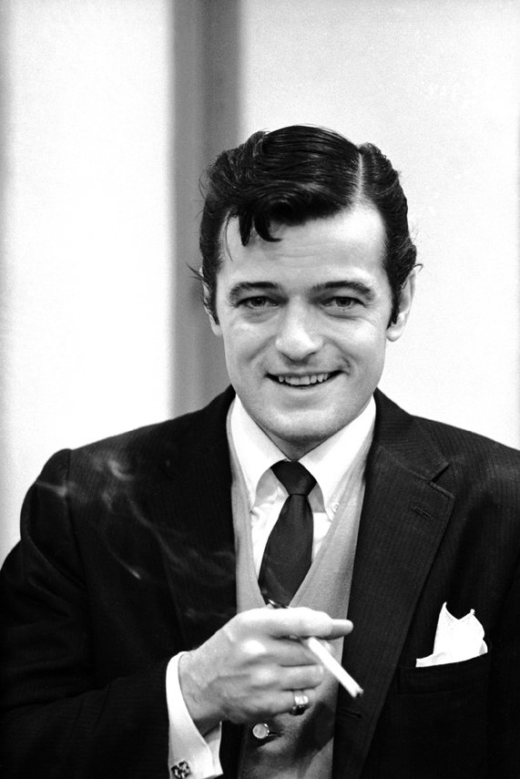 Happy Birthday to Robert Goulet! 