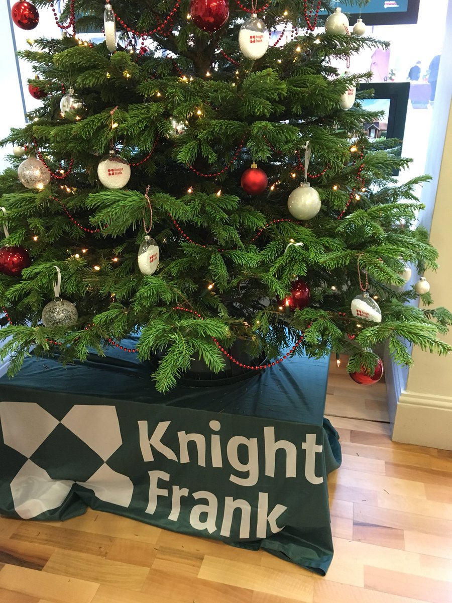 Thanks <a href="/knightfrank/">Knight Frank</a> for the popcorn booking at the lights switch on in #berkhamsted today