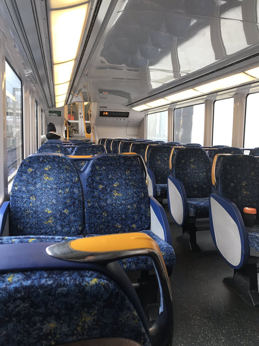 eels4ever's tweet photo. is this what @T1SydneyTrains had in mind for new time table. Train completely empty at Harris Park. Use to be quite busy #sydneytrains https://t.co/Sc5SlC9Fzk