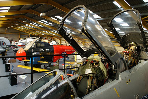 NewarkAirMus's tweet photo. Just seeing a 'like' from @OfficiallyCAHC reminded us that in our #NAMHangar1 we have a great #PhantomSIM that was providing #aircrew training at your base in #Linconshire #SharedHeritage before it moved to RAF Wattisham https://t.co/ICmDuKx0yy