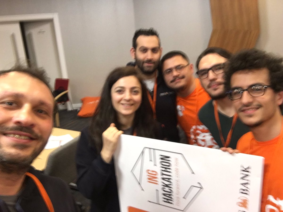anlkantemir's tweet photo. #inghackathon2017 2.si Delta ekibi, çok emek verdiler ve ilk mentörlük deneyimim için güzel başlangıç 💯 resim biraz flu ama siz birde bizi #AugmentedReality ile görün 🔥 https://t.co/8wIsizXVTD