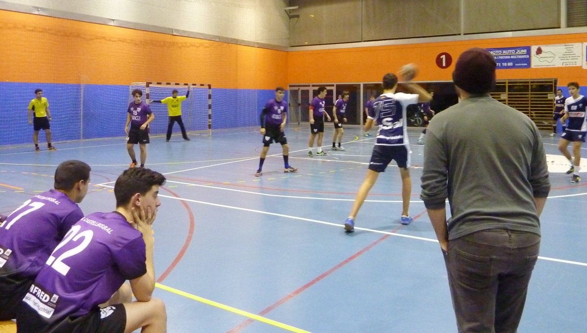 chcastellbisbal's tweet photo. 26-11-2017  Jornada 8 CHC JUVENIL
CH CASTELLBISBAL 24  - CH VILANOVA HIPERSIMPLY  19
1, 2, 3 pota-rojooooos!!! https://t.co/0uusKzdGs5