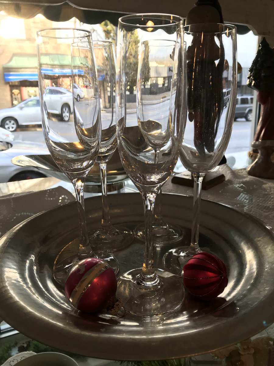 ShopWinnetka's tweet photo. On the 4th day of #thriftshopchristmas my true love gave to me four champagne flutes... #Thrift #gift #charity https://t.co/cK7nnh2P49