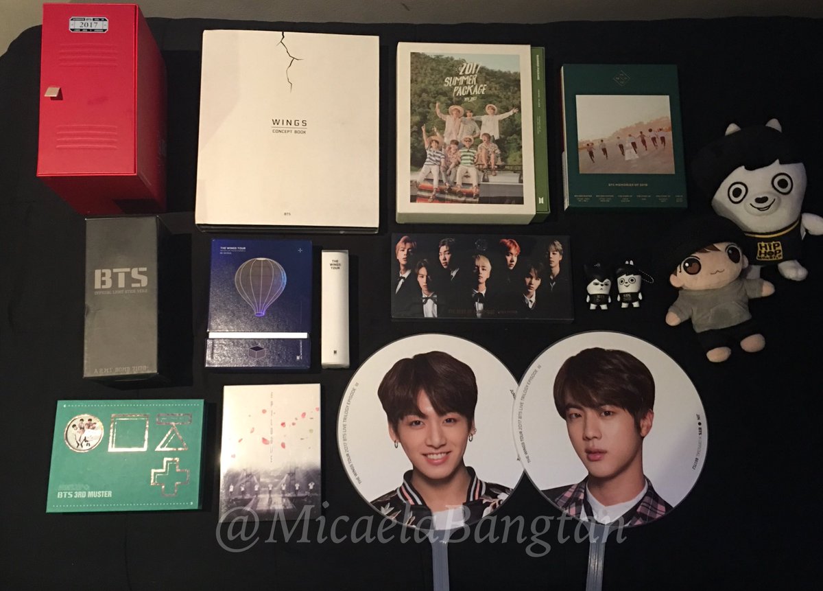 MicaelaBangtan's tweet photo. Mi colección de Bangtan, hace muchísimo tiempo que quería lograr tener la discografía completa de mis angelitos, y ahora puedo decir que lo logré con mucho esfuerzo y trabajo. Tengo ganas de llorar al verla. 💕 https://t.co/L0PfYJbEpz
