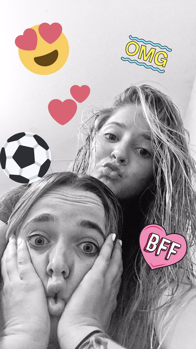 maiteg4's tweet photo. Praying for my girl ♥️🙏🏻 #screwknees @emilybattle_ https://t.co/ENSJH7Ma98