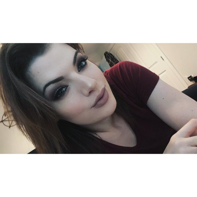 Happy Sunday ✨❤️✨ https://t.co/YyMWq8a0lN<a href="/tag/birthdaygirl"class="tags"><span>#birthdaygirl</span></a>