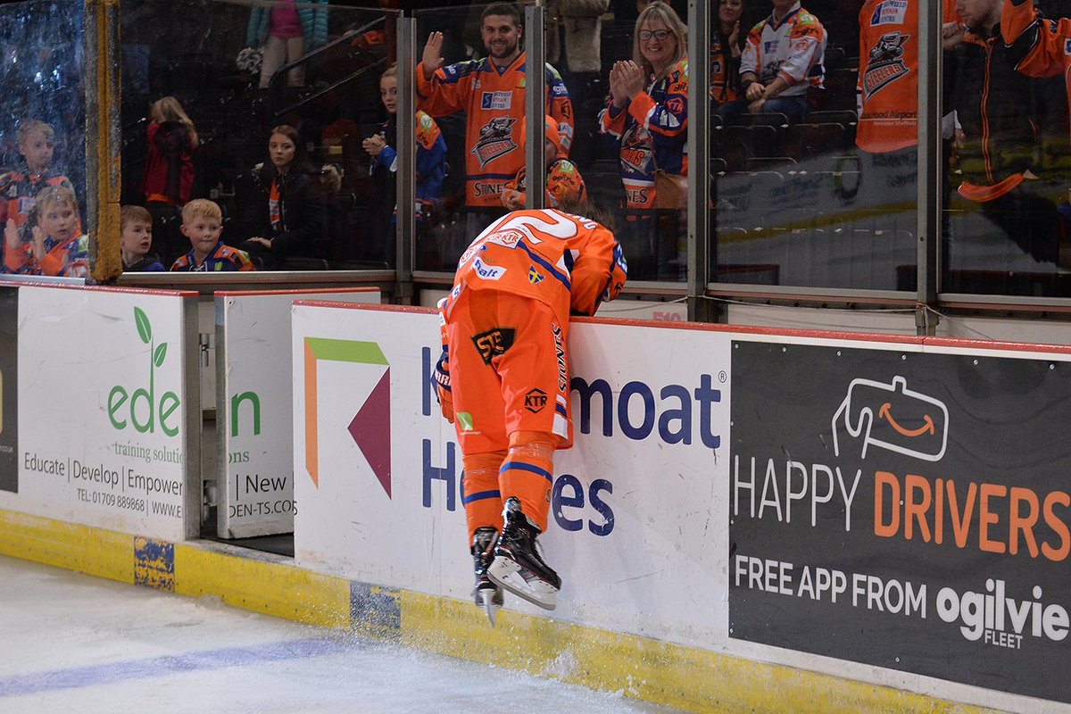 steelershockey's tweet photo. We love the Eddy tonight by @jonasweest https://t.co/CvawFwKYdT