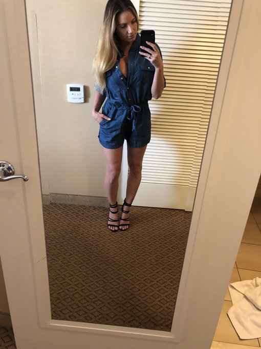 #teaganpresley #OOTD https://t.co/SLCfBBJYgm<a href="/tag/teaganpresley"class="tags">#teaganpresley</a><a href="/tag/ootd"class="tags">#OOTD</a>