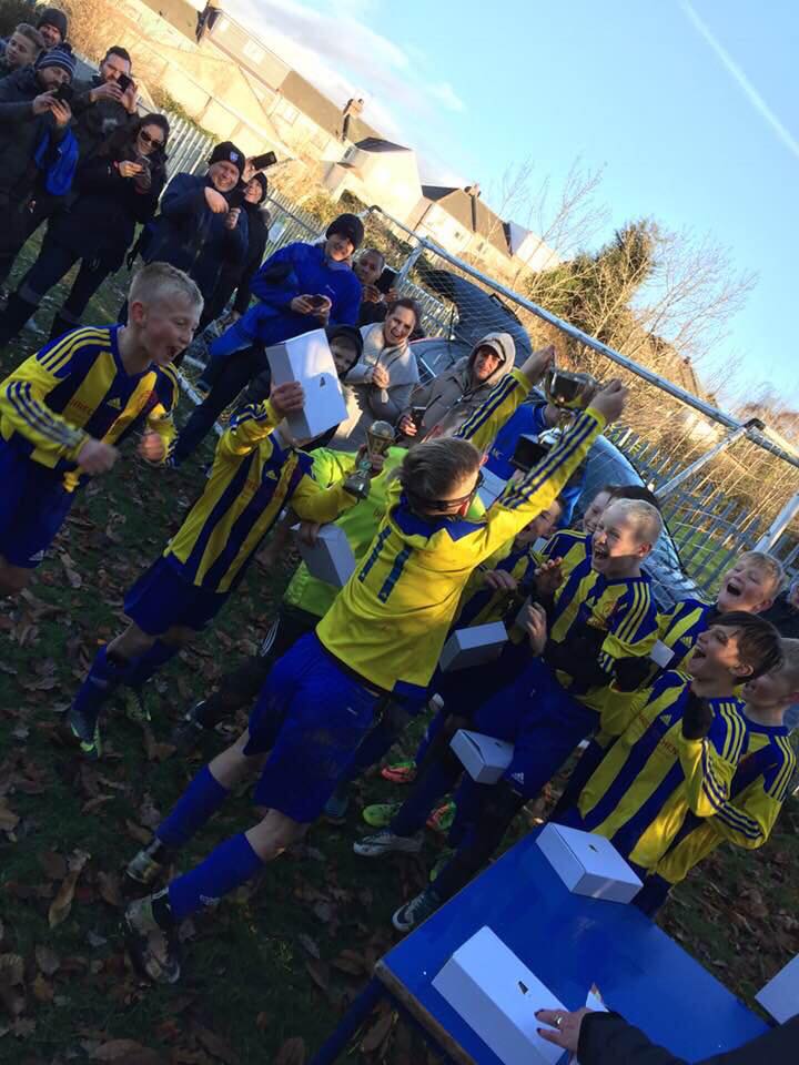 FcThorncliffe11's tweet photo. Well done under 11s for wining the cup today against a good Norton team.  1st season, 1st trophy for the club - hope there are many more to come 🥇🏆 https://t.co/Hx2eLOvzlU