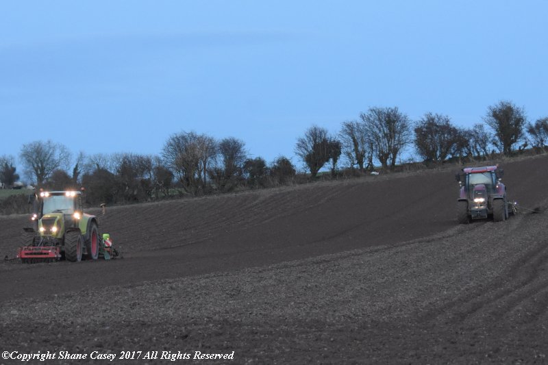 sgcaseyck25's tweet photo. #Wintersowing17 taken a few weeks back now when the pressure was on and lads trying to get crops drilled in #EastCork #bootdowndriveon https://t.co/ZEjlfRuhY9