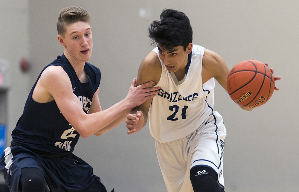 htsumura's tweet photo. 'Twas the nite before the season opened! All 4 tiers of BC boys basketball rankings on the night before the start of the high school basketball season! It's all here: https://t.co/7Xc8b4CsAh @BCHoopScoop @bcboysbball @LangleyEvents @BCSchoolSports https://t.co/XgRR9AyqN4