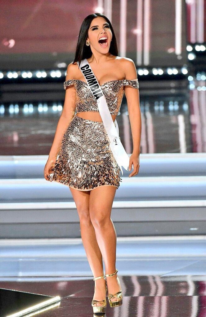 VaneeCastano02's tweet photo. Espero que sea la ganadora, se lo merece, Grandiosa respuesta 😍💚
#missuniverse #colombia https://t.co/JnUySlu3OU