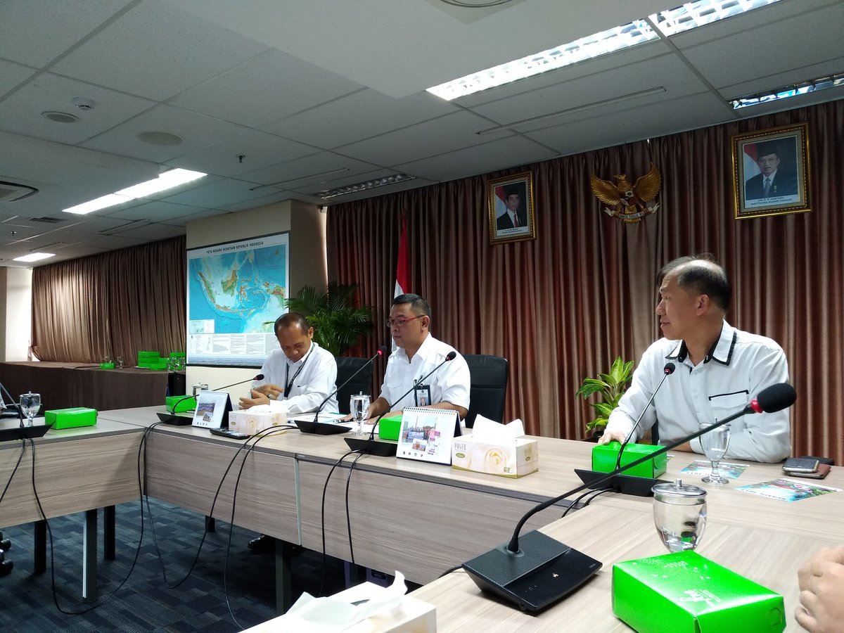 KemenkoInfra's tweet photo. Deputi Bidang Sumber Daya Alam dan Jasa @kemaritiman Agung Kuswandono dlm konferensi pers #Nusatic2017 , Jakarta (27/11) https://t.co/W8WeWRIlU0