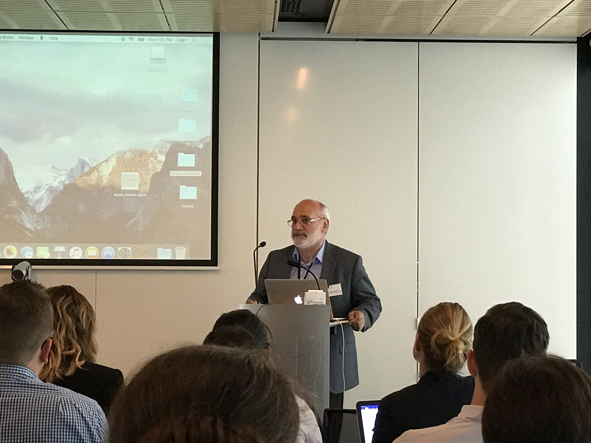 kinghorngenomes's tweet photo. Dr @TonyCPenna from @NSWHealth Office of Health and Medical Research reflecting on many established collaborations, projects and advancements from the Sydney #Genomics Collaborative, begun in 2014 #SGCSS17 and introducing the final NSW genomics collaborative grantholder #SGCSS17 https://t.co/CPUtVuBrmn