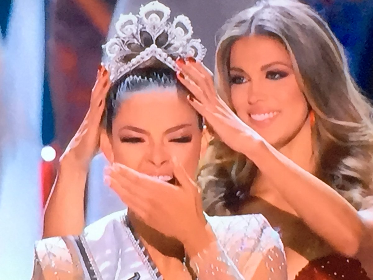 tomebamba's tweet photo. Última hora: La nueva Miss Universo es Miss Sudáfrica, Demi-Leigh Nel-Peters. https://t.co/zke0Y87soW