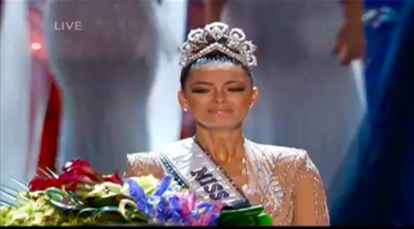 chadski27's tweet photo. Congratulations Miss South Africa 👸🏼👑 https://t.co/tztuc7c0j2