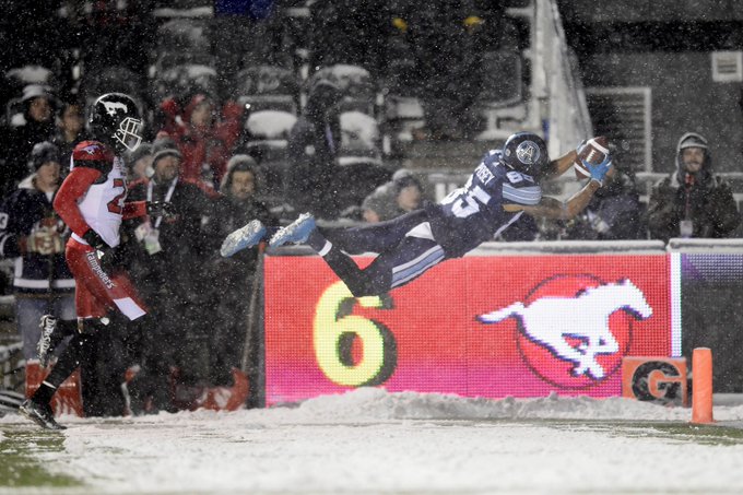 tackleo's tweet photo. #CFL #GreyCup 
 @TorontoArgos se llevan el #GreyCup105, ganando a @CalStampeders 27-24. 

#ArgosFootball https://t.co/Eqb6ES2Njk