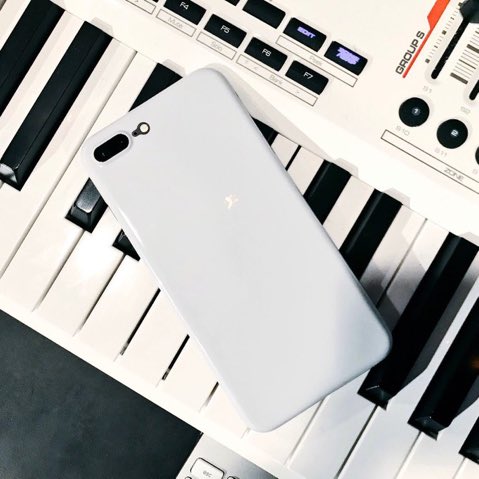 If you have a thing against cases, Slice is the perfect case for you!📱

Use The Code “CYBERMONDAY” for 35% OFF Your Entire Order! 🚨

Ultra slim, Sleek &amp; modern. 

👉🏽 buyslice.co📱