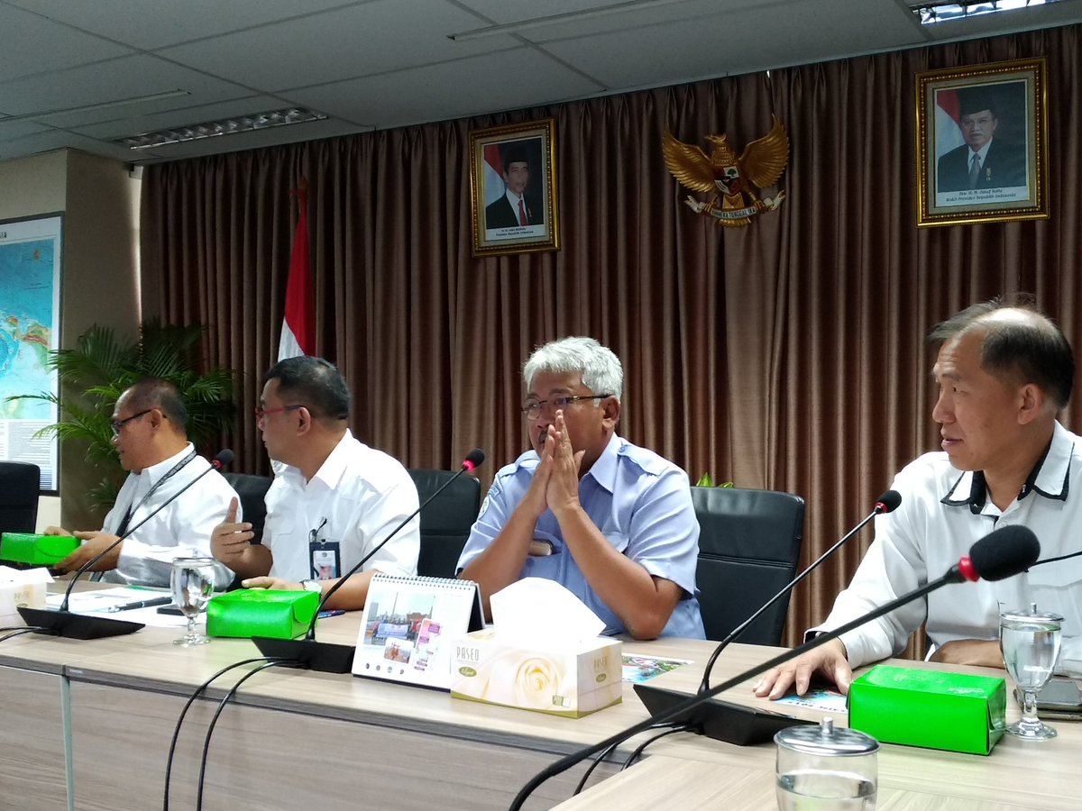 KemenkoInfra's tweet photo. Memiliki keanekaragaman ikan hias menjadikan Indonesia sebagai salah satu negara exportir ikan hias dunia #pressconf #nusatic2017 , Jakarta (27/11) https://t.co/vADnv7E6td