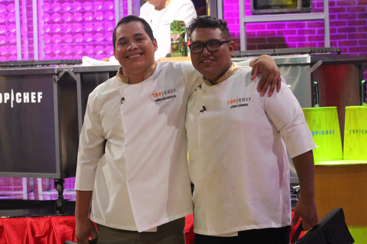 TopChefSV's tweet photo. ¡Solo uno de ellos 2 será el gran ganador de los $25 mil dólares y tendrá el honor, de ser el nuevo Top Chef de El Salvador. #TopChefSV https://t.co/GN7KkPWe7B