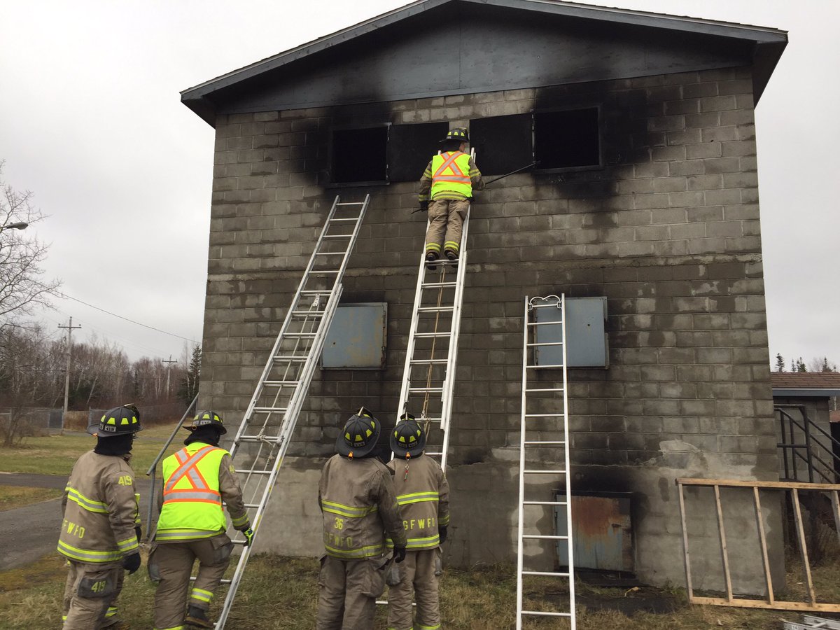 FirechiefVince's tweet photo. Thanks to Fire Training Associates of NB for an excellent weekend of sharpening skills at #GFWFire @ChiefPriceOFD well done! https://t.co/xlBUVyt80x