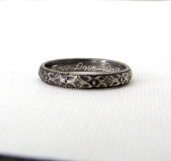 GoldSmackRings's tweet photo. Silver Purity Ring.  Great Gift!!! https://t.co/bI5rDYd2SY  #shopping #jetteam #etsymntt #promisering https://t.co/shbgswKxxQ