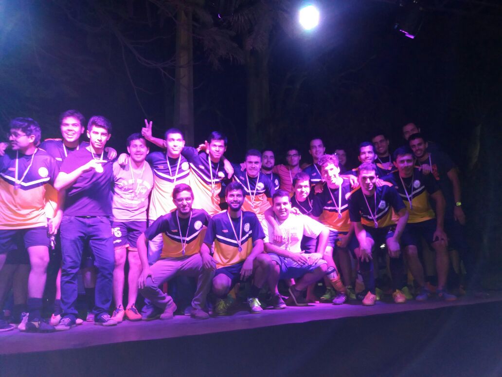 COF_FIUNA's tweet photo. Más postales de la premiación de la #NocheDeCampeones 2017 👏⚽️🎆🏆🥇🥈🥉 #COF2017 https://t.co/Dhj4s4Lw3o