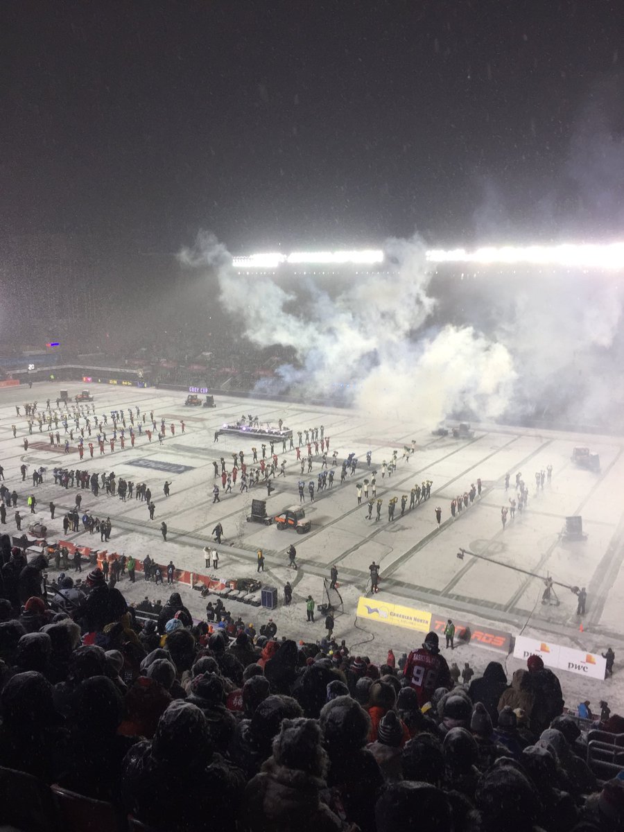 john_hellyer's tweet image. True Canadian # GreyCup