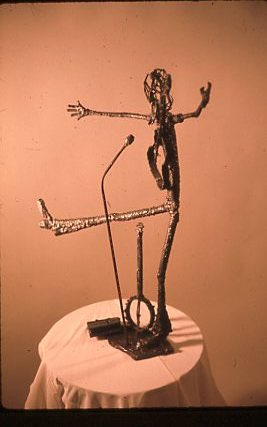 George Wyllie s portrait of Billy Connolly, banjo n all! Happy birthday Big Yin! 