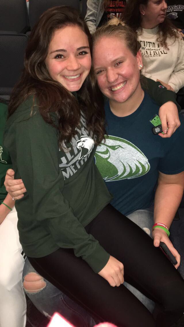 akwtumbles's tweet photo. Go Eagles!!🦅💚#bhs2018seminar https://t.co/VAklEunE27