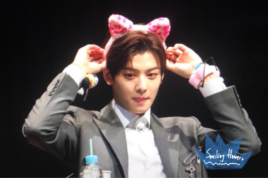 smilingflower97's tweet photo. 171126 서초팬사인회 preview

#차은우 #CHAEUNWOO #ASTRO #아스트로 https://t.co/VovxCs40XA