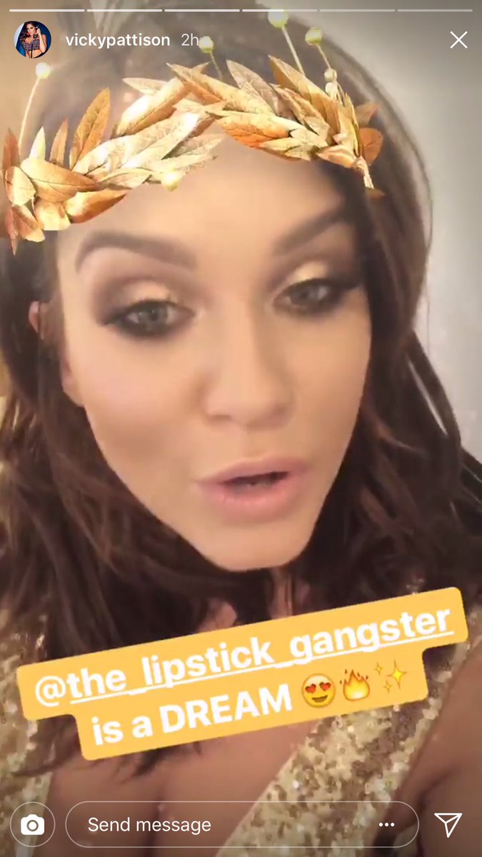 VickyPQuotes's tweet photo. “I thought I’d treat you all to a view of my face” - @VickyPattison #VickyQuotes 😂😂😂😂 https://t.co/GOkTZAtLql