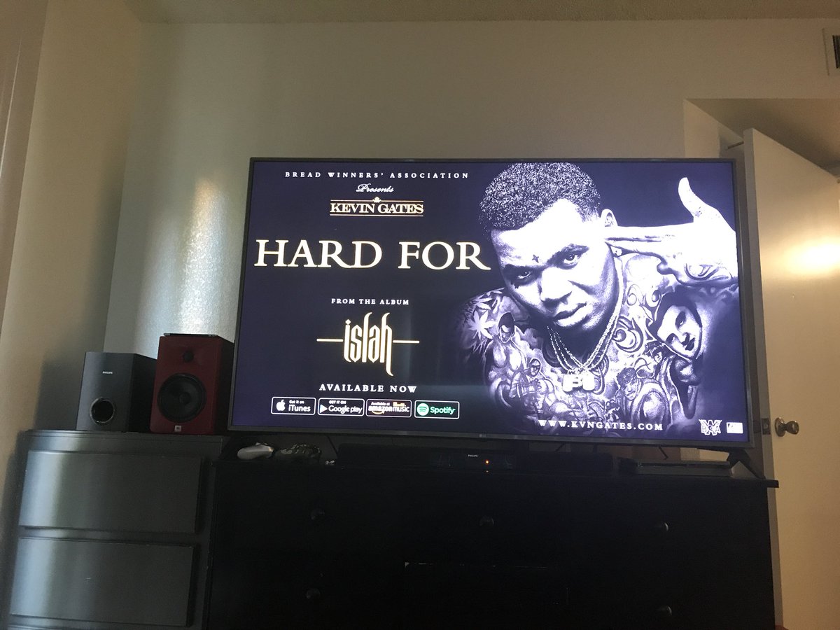 BlakesRaw's tweet photo. My room is badass now 😁 https://t.co/Hdq0X5j1H7