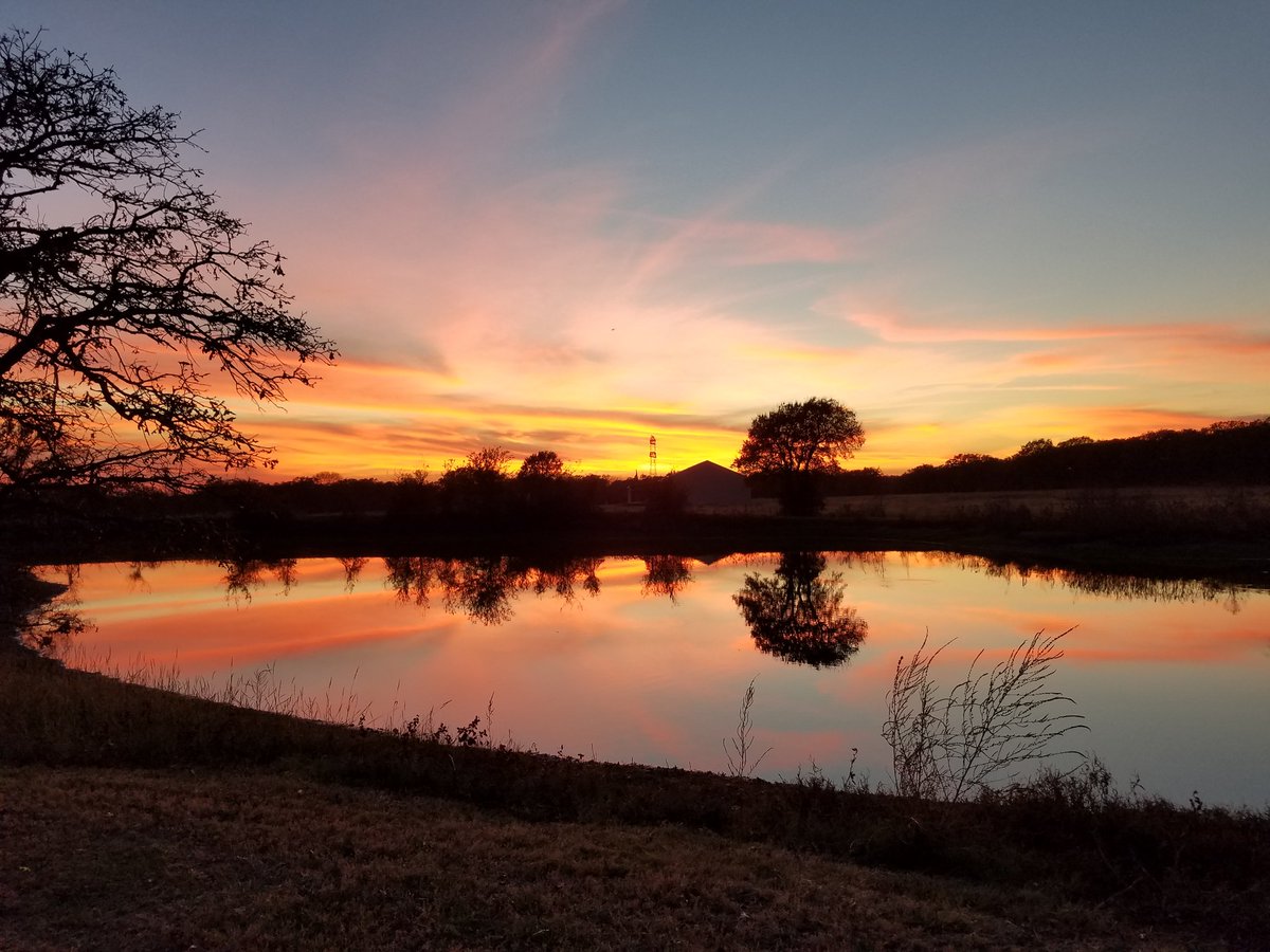 Beautiful view in Axtell tonight!