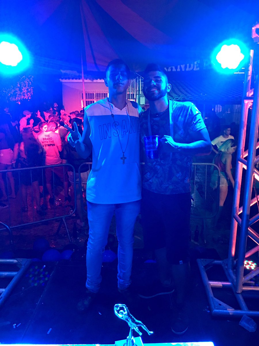 MatheusRal's tweet photo. Só pra não passar batido, uma com o presida @AAADUeventos #DIRETORIA #Unigranhell https://t.co/sFRlxRffaf