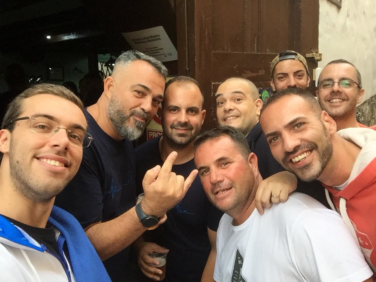 javialogut's tweet photo. Los domingos también se ensaya. #SomosMás #Mamels 💪🏼💙🎺 https://t.co/yRmvd7Svkl