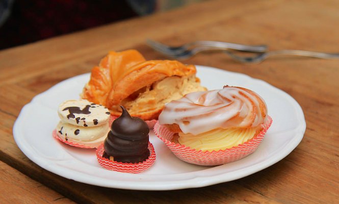 YourGuidilo's tweet photo. What do all the Praguers eat? Not only svíčková &amp; guláš! Convince yourself on this delicious #foodtour: https://t.co/vooFwlU2Il #foodietravel https://t.co/XYqNQumPVW