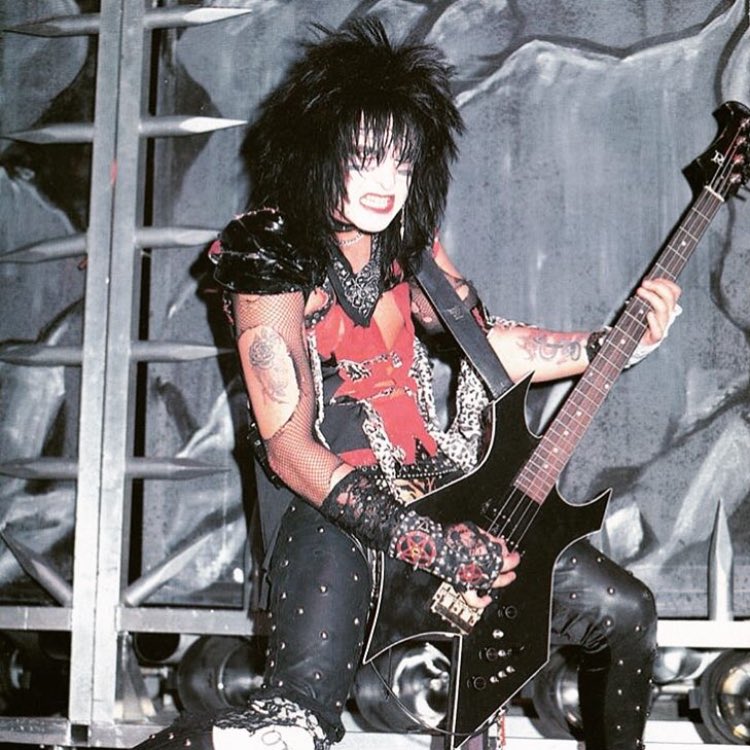 Mötley Crüe Fan Club tweet media