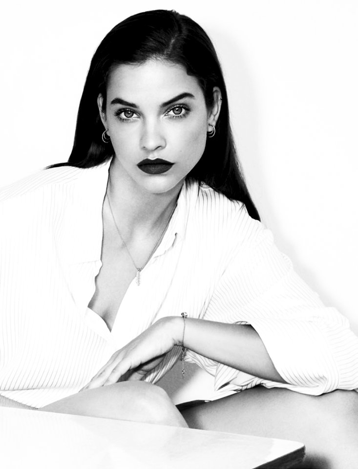 enaverno's tweet image. She was never crazy, she just didn't let her heart settle in a cage. She was born wild, and sometines we need people like her. For it's the horrors in her heart wich cause the flames in ours, and she was always willing to burn for everything she has ever loved.