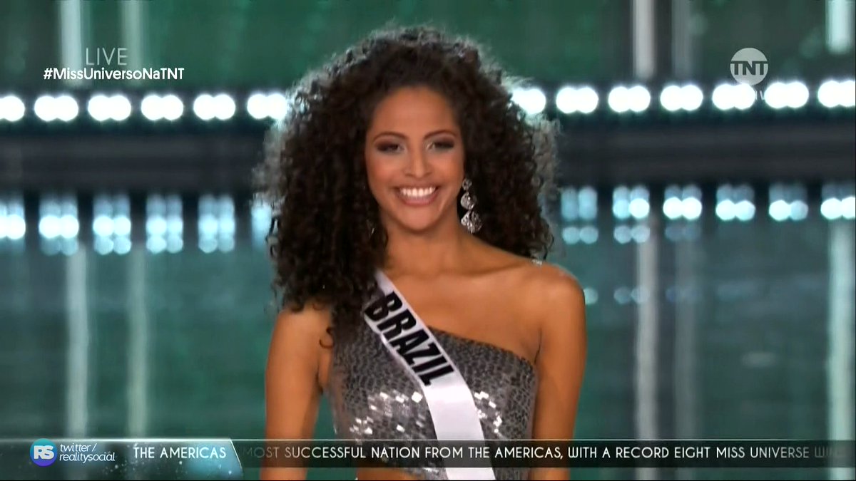 IamRayaya's tweet photo. Na torcida pela Deusa brasileira.. #MissUniverse #Brazil https://t.co/TQPb7xDtZ7