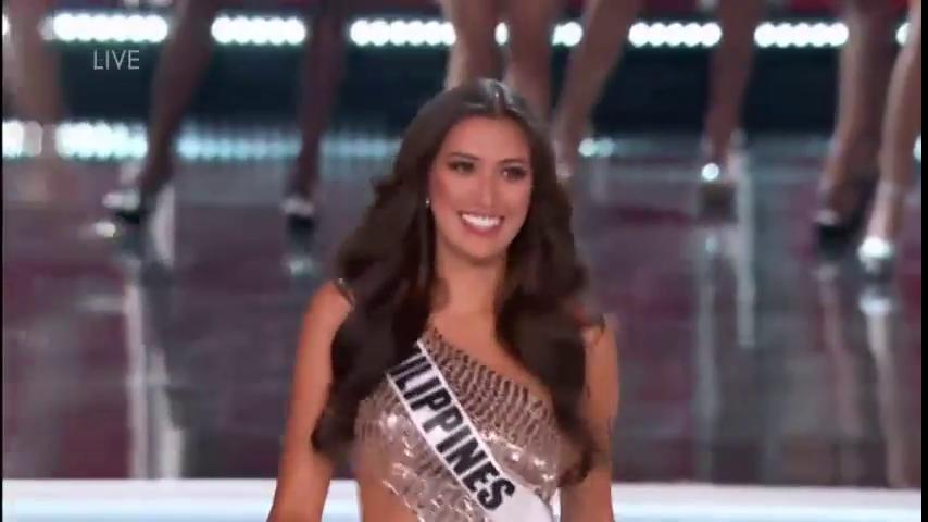 ABSCBNNews's tweet photo. LOOK: Miss #Philippines Rachel Peters struts down the #MissUniverse stage https://t.co/KR5UvjLBpN
