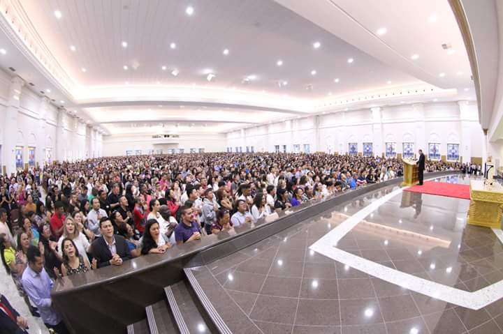 eulaismonteiro's tweet photo. Hoje inauguração do Templo maior em Curitiba. Para Honra e Glória do Senhor Jesus Cristo🙏 @malenaoliveira2 
#igrejauniversal
#fjuamazonas
#ganhadoresdealmas
#Inauguraçãocuritiba
#leste https://t.co/keK0bmdaxl