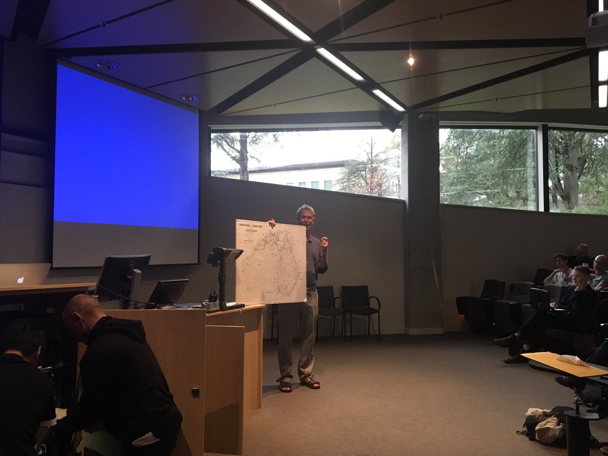 lareedling's tweet photo. No PowerPoint? No problem. @CoEDLang #coedlsummer https://t.co/TAvUUGUJY1