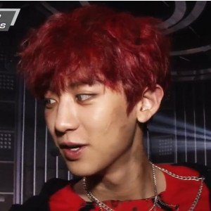xpcyeon's tweet image. park chanyeol de cabelo vermelho é a minha religião