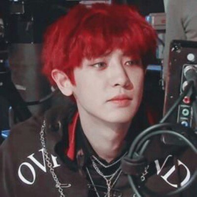 xpcyeon's tweet image. park chanyeol de cabelo vermelho é a minha religião
