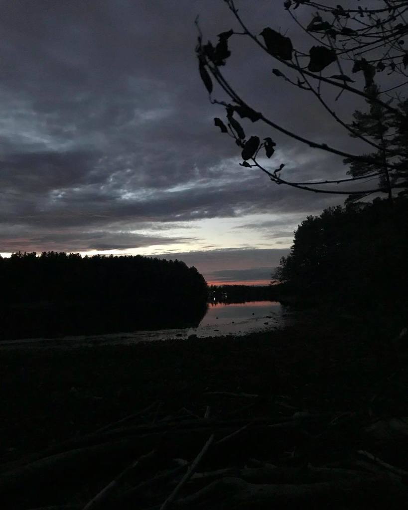 When you preach safety and preparedness for every hike, but get caught out after dark without a headlamp 🤦🏻‍♀️ bright side: we got to see an owl and a beautiful sunset. ift.tt/2Adr6LS