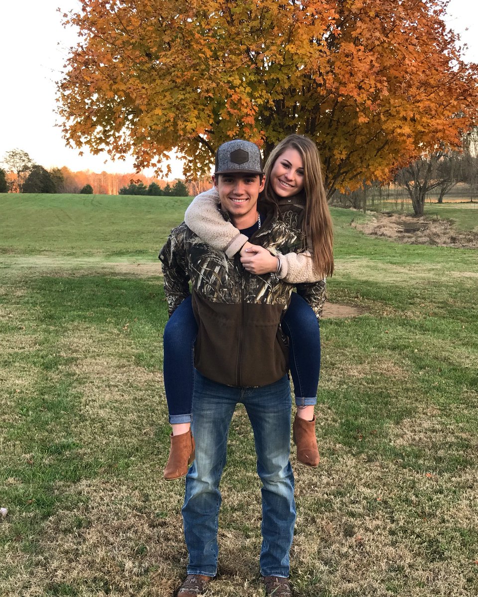 FalabellaTaylor's tweet photo. So in love with you💞 https://t.co/sbDeD9eBtU