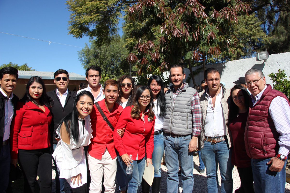 PRIQueretaroCDE's tweet photo. Durante la toma de protesta se incorporan dos vertientes a la Fundación Colosio: jóvenes y adultos mayores, además de Colosio MX, para dar voz a más ciudadanos, destaca la Secretaria general de @FcolosioQro, Katia Reséndiz Jaime. #QroNosUne https://t.co/0cULXJzjte