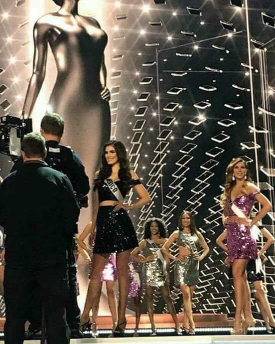 georgemore_'s tweet photo. #mexico aún no queda en #MissUniverse así que sigamos votando con nuestros tweets y RT !! https://t.co/5ihBTlxjZq